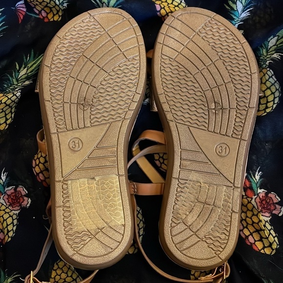 Brand New Adrienne Vittadini Metallic Gold & Tan Ankle Strap Gladiator Sandals - Picture 7 of 13